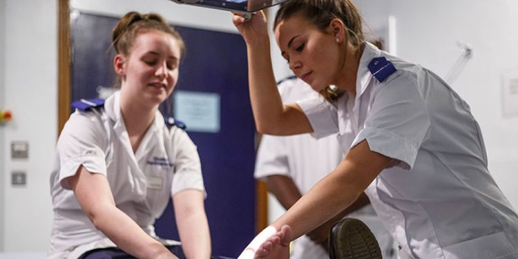 Minister hails 'Life-changing' nursing apprenticeships