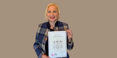 Dr Maria Horne is awarded Queen's  Nurse title.