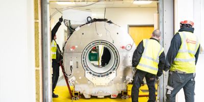 NEW MRI scanner installed at Leeds cancer centre