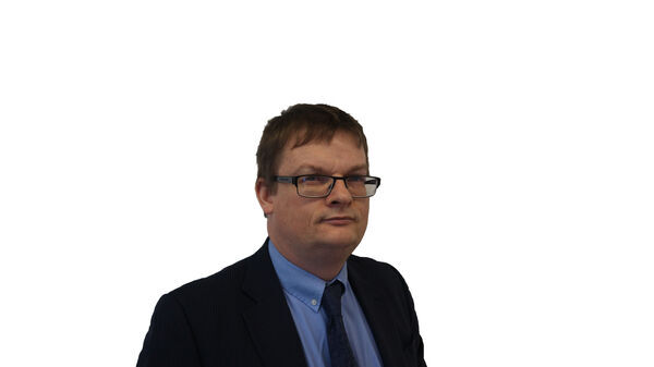 Prof Richard Wakefield